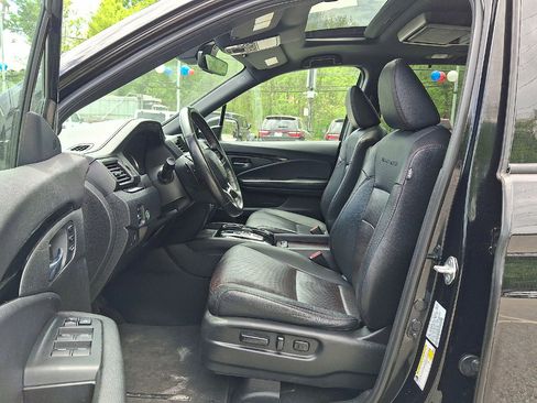 Used 2021 Honda Pilot Black Edition image 11