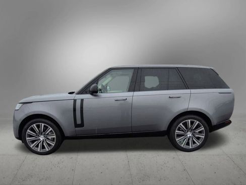 Used 2023 Land Rover Range Rover SE image 3