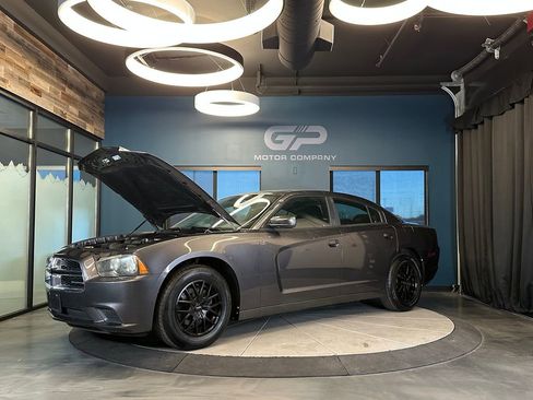 Used 2014 Dodge Charger SE RWD image 23