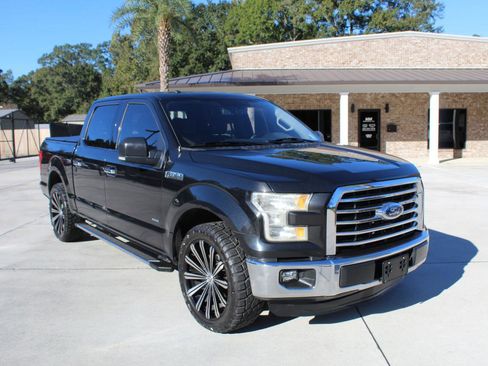 Used 2015 Ford F150 XLT w/ Equipment Group 302A Luxury RWD image 4