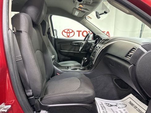 Used 2012 Chevrolet Traverse LT image 22