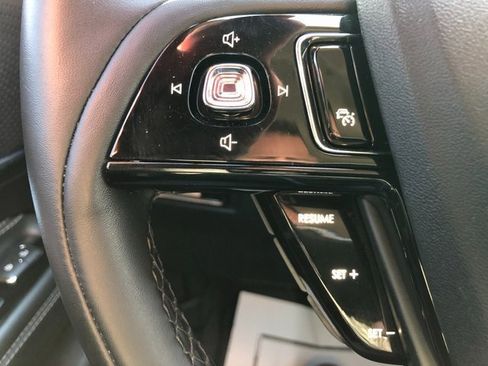 Used 2023 Lincoln Corsair AWD w/ Rear Removable Package Tray image 6