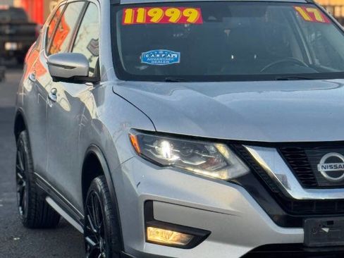 Used 2017 Nissan Rogue SL w/ SL Premium Package image 9