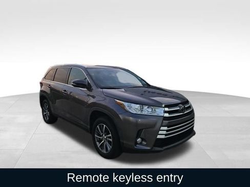 Used 2019 Toyota Highlander XLE image 8
