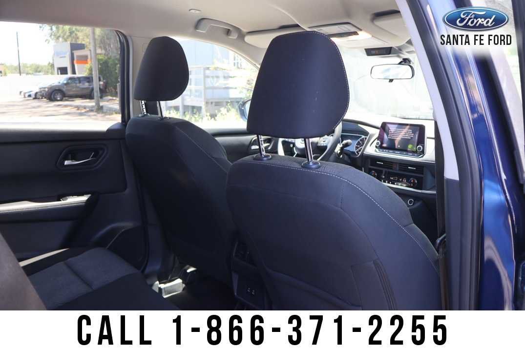 Used 2024 Nissan Rogue SV FWD image 19