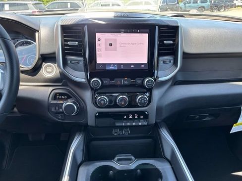 New 2026 RAM 1500 Express AWD/4WD image 18