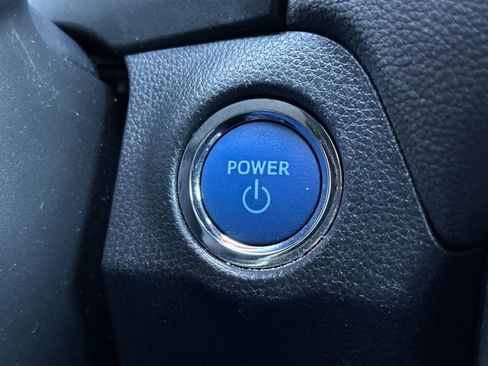 Used 2022 Toyota RAV4 Limited AWD/4WD image 24