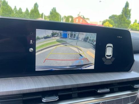 Used 2023 Kia Telluride EX w/ EX Captain's Chair Package FWD image 19