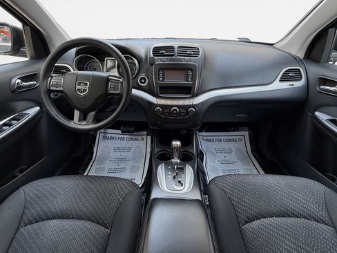 Used 2019 Dodge Journey SE FWD image 14