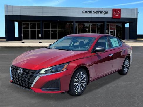 New 2025 Nissan Altima 2.5 SV image 1