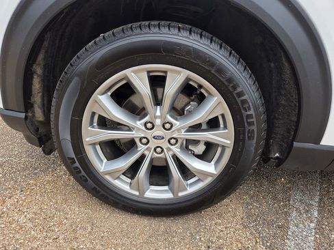 Used 2022 Ford Explorer XLT w/ Equipment Group 202A RWD image 27
