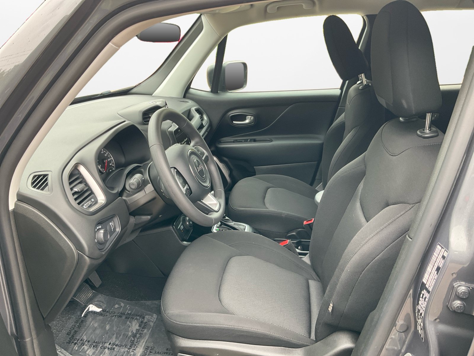Used 2023 Jeep Renegade Latitude AWD/4WD image 10