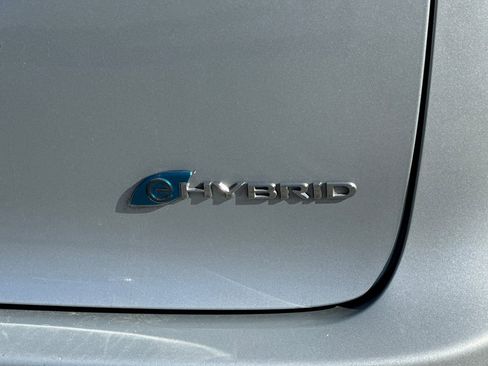 Used 2023 Chrysler Pacifica Limited image 34