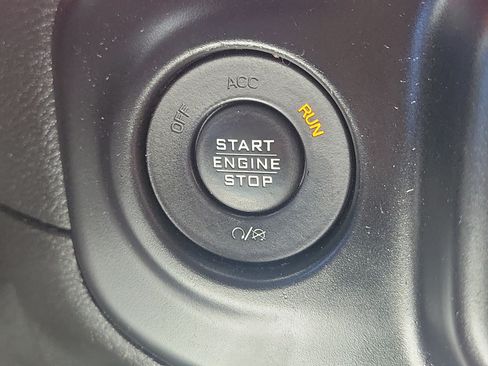 Used 2019 Jeep Wrangler Unlimited Sport S AWD/4WD image 25