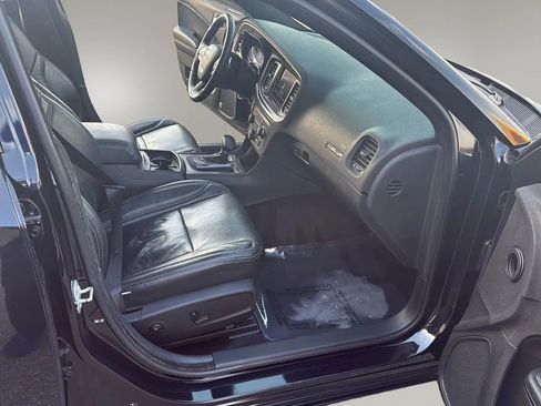 Used 2017 Dodge Charger R/T w/ Plus Group image 15