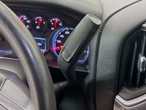 Used 2020 Chevrolet Silverado 1500 Custom w/ Custom Value Package image 18