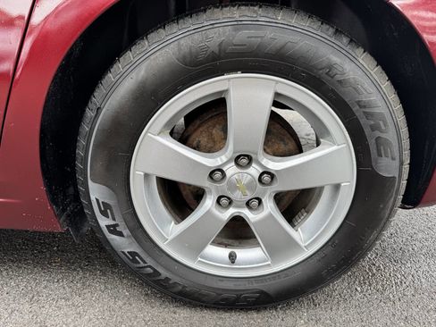 Used 2015 Chevrolet Cruze LT w/ Sun And Sound Package image 9