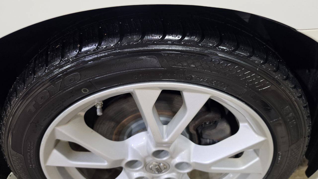 Used 2013 Nissan Maxima 3.5 SV w/ Premium Pkg FWD image 9