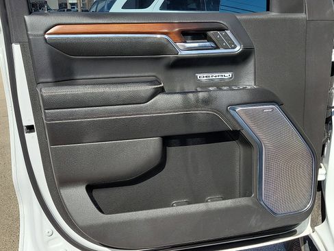 Used 2024 GMC Sierra 1500 Denali w/ Denali Reserve Package image 11