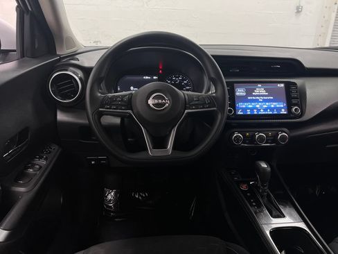 Used 2024 Nissan Kicks SV FWD image 15