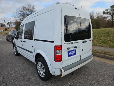 Used 2010 Ford Transit Connect XLT image 4