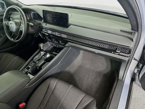 Certified 2025 Honda Accord Sport image 31