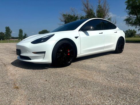 Used 2021 Tesla Model 3 Performance image 2
