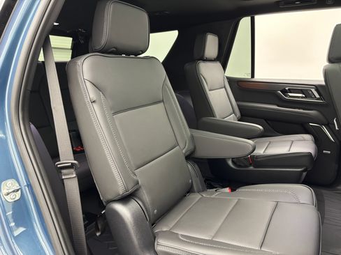 New 2026 GMC Yukon Denali w/ Sun & Power Step Package AWD/4WD image 42