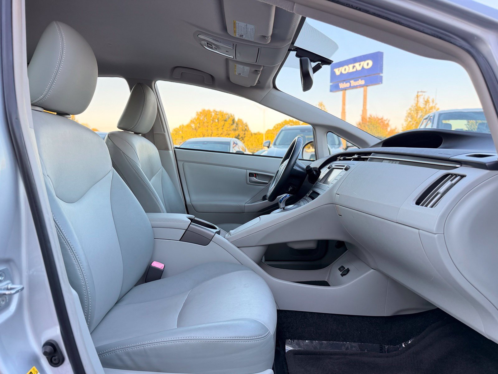 Used 2013 Toyota Prius Four FWD image 23
