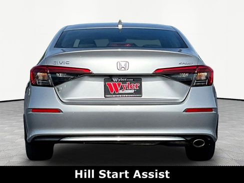 Used 2024 Honda Civic Sport image 5