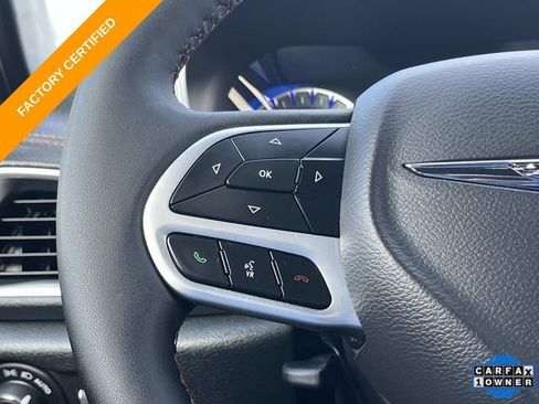 Used 2024 Chrysler Pacifica Pinnacle FWD image 33