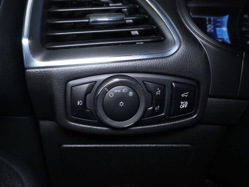 Used 2024 Ford Edge Titanium image 25