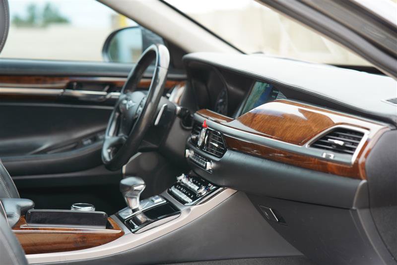 Used 2019 Genesis G90 5.0 Ultimate RWD image 89