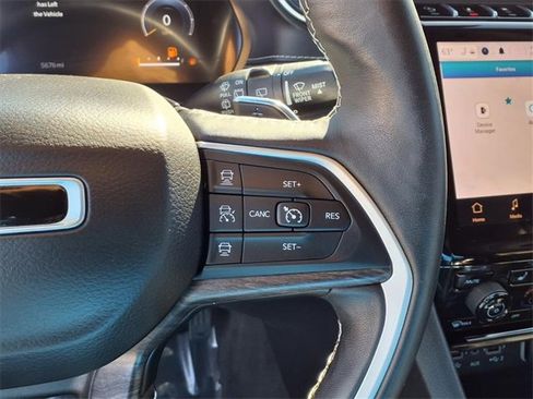 Used 2021 Jeep Grand Cherokee L Limited image 18