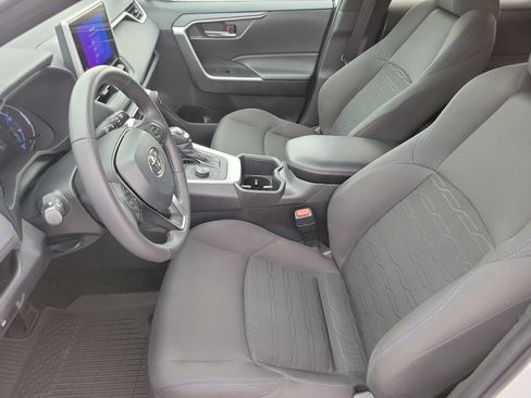 Certified 2024 Toyota RAV4 SE AWD/4WD image 9