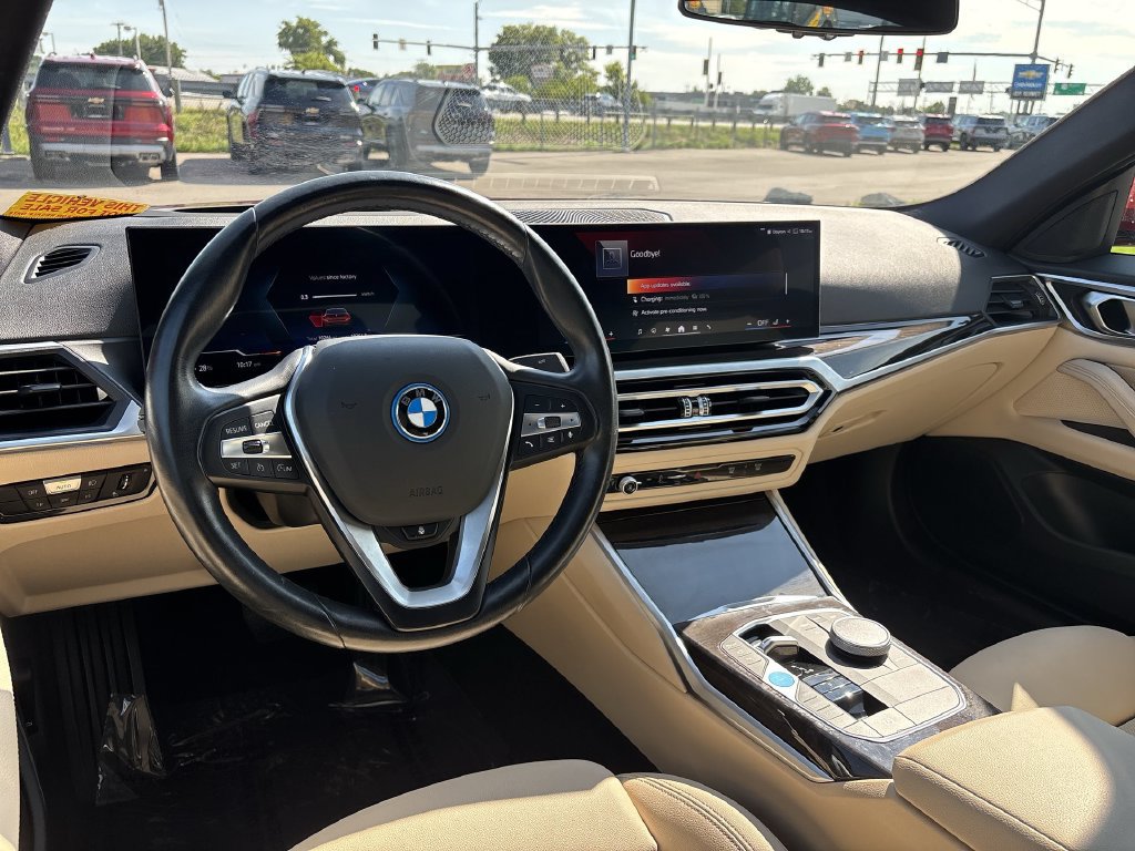 Used 2024 BMW i4 eDrive35 w/ Premium Package RWD image 19