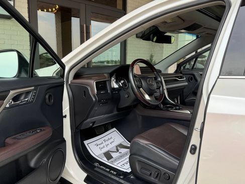 Used 2019 Lexus RX 350 FWD w/ Premium Package image 2