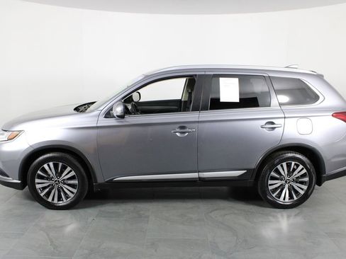 Used 2019 Mitsubishi Outlander SE image 10