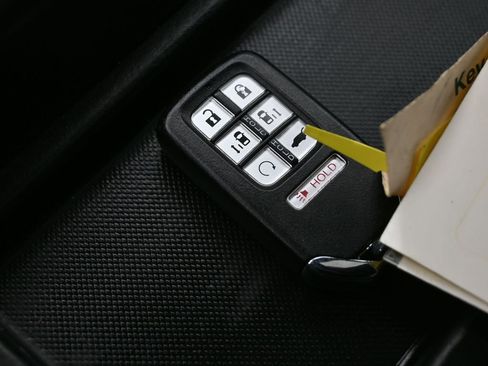 Used 2023 Honda Odyssey EX-L image 14