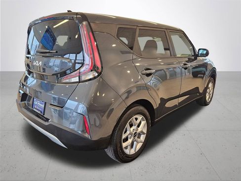 Used 2025 Kia Soul LX w/ LX Technology Package image 7