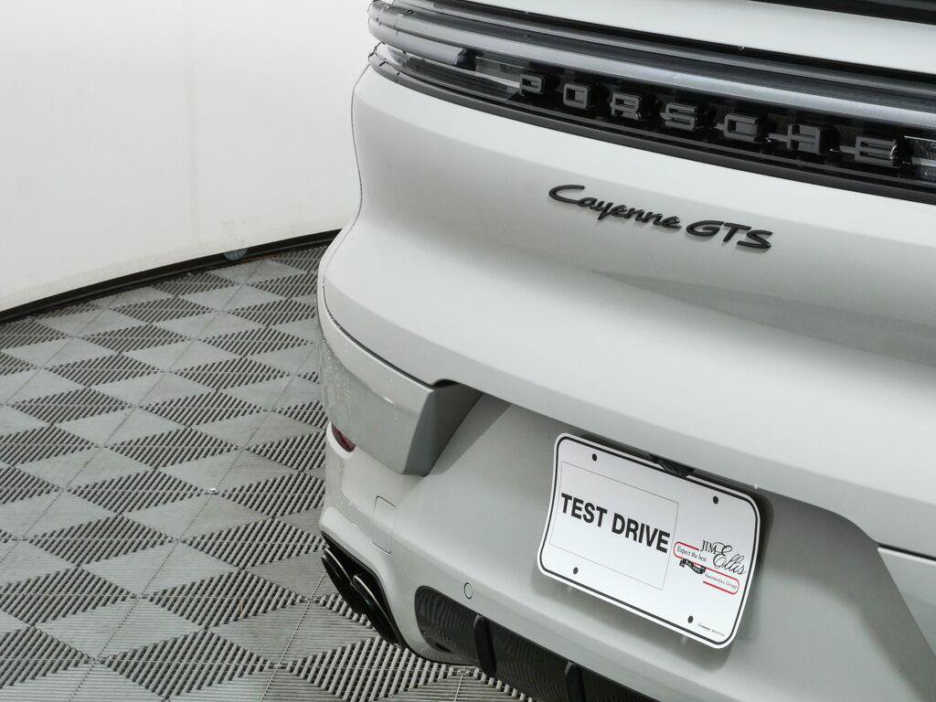 New 2026 Porsche Cayenne GTS AWD/4WD image 38