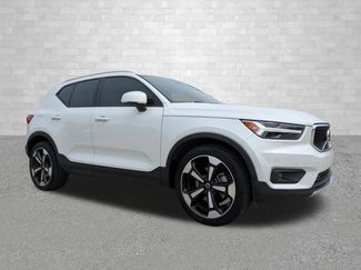 Used 2021 Volvo XC40 T5 Momentum w/ Premium Package video 1
