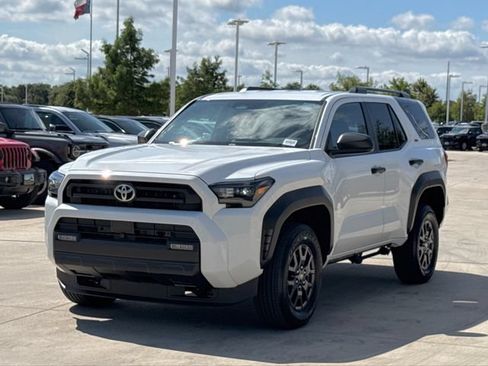 Used 2026 Toyota 4Runner SR5 AWD/4WD image 10