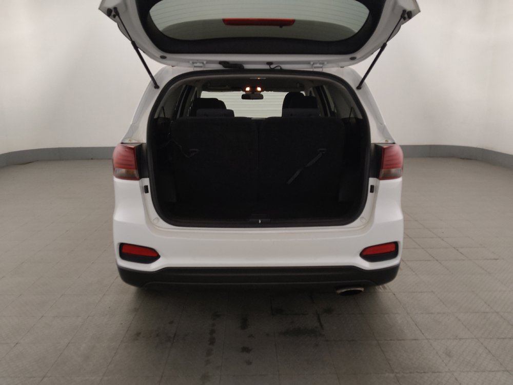 Used 2019 Kia Sorento AWD V6 image 29