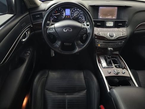 Used 2011 INFINITI M56 w/ Sport Pkg RWD image 10