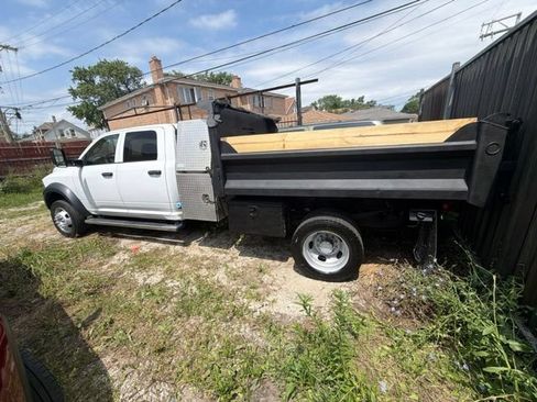 Used 2018 RAM 5500 Tradesman w/ Chrome Appearance Group AWD/4WD image 4