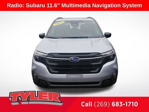 Used 2025 Subaru Forester Touring AWD/4WD image 2