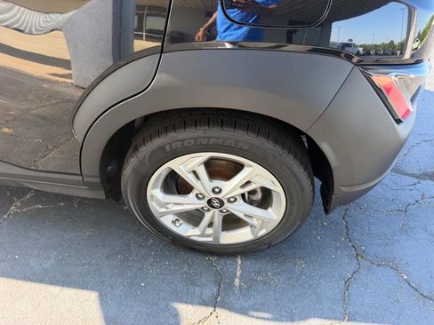 Used 2023 Hyundai Kona SEL AWD/4WD image 6