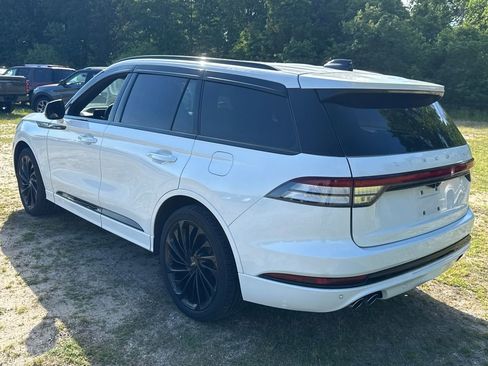 Used 2025 Lincoln Aviator Reserve w/ Equipment Group 201A AWD/4WD image 14