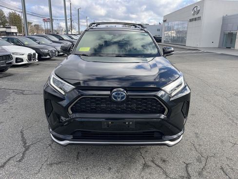 Used 2021 Toyota RAV4 SE w/ Weather & Moonroof Package image 8